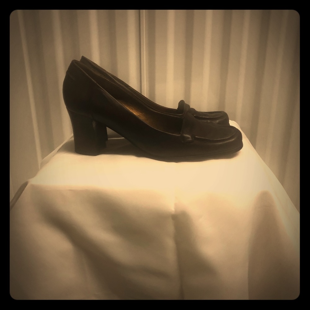 Nine West loafers with heels
